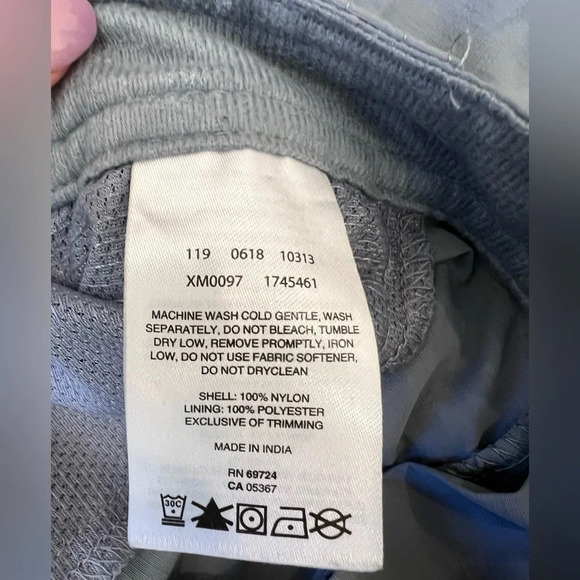 Columbia 
Men’s Omni - shade 
Sun protection cargo shorts 
Size 40 w 10 L - Picture 8 of 8